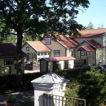 Skogis Bed & Breakfast Katrineholm Extérieur photo