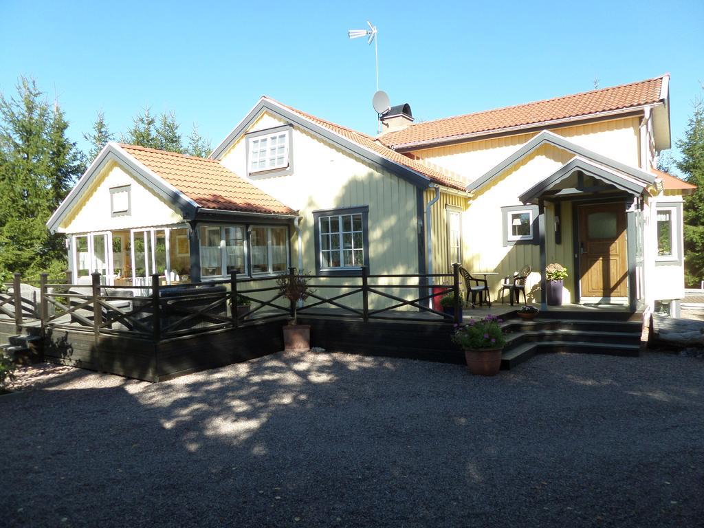 Skogis Bed & Breakfast Katrineholm Extérieur photo