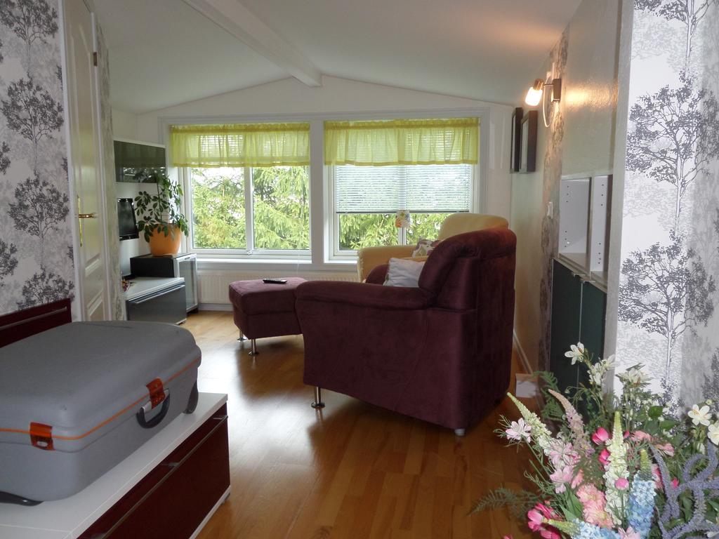 Skogis Bed & Breakfast Katrineholm Extérieur photo
