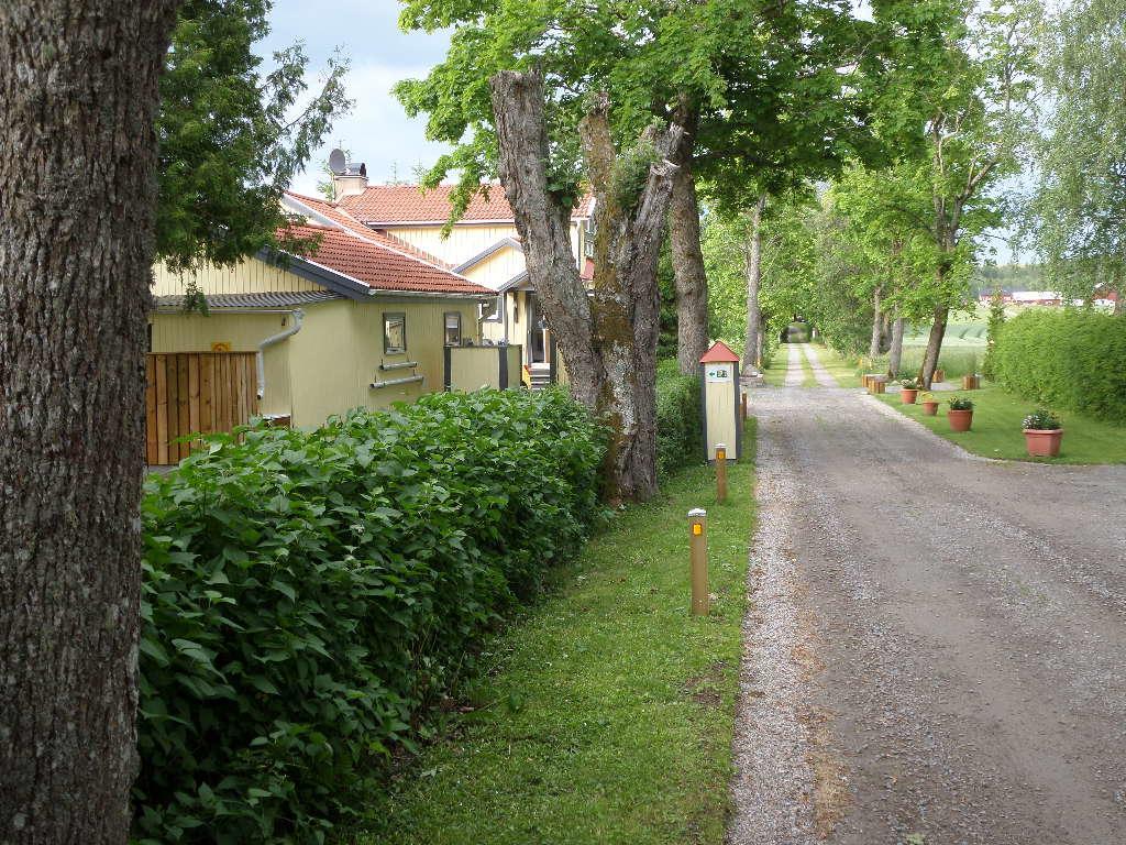 Skogis Bed & Breakfast Katrineholm Extérieur photo